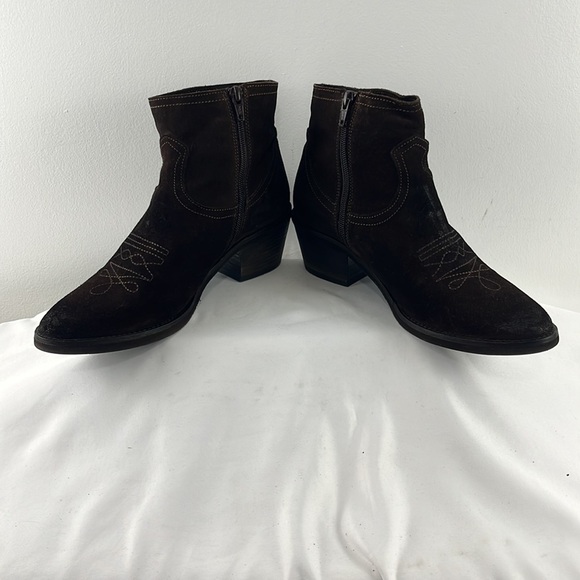 Emanuele Crasto Italian Brown Suede Western Booties - Picture 5 of 9